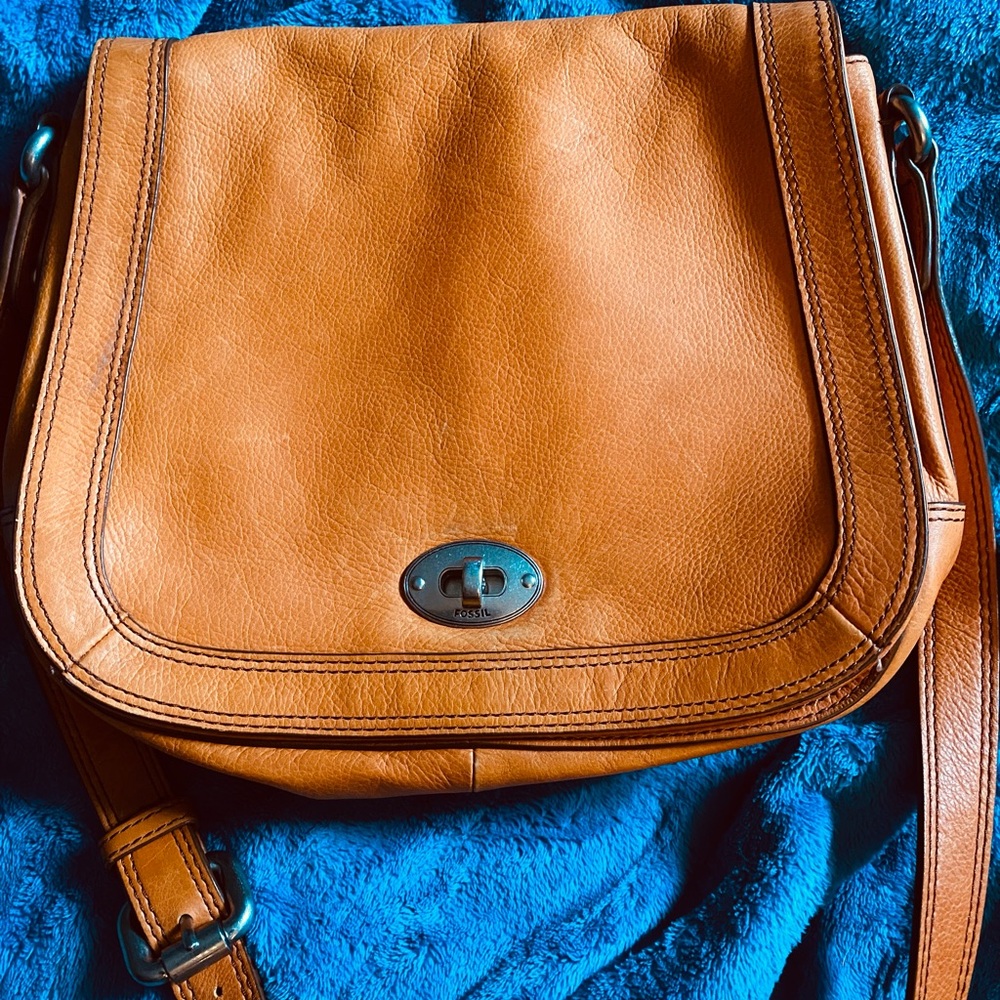 Vintage Fossil Crossbody/Shoulder bag.